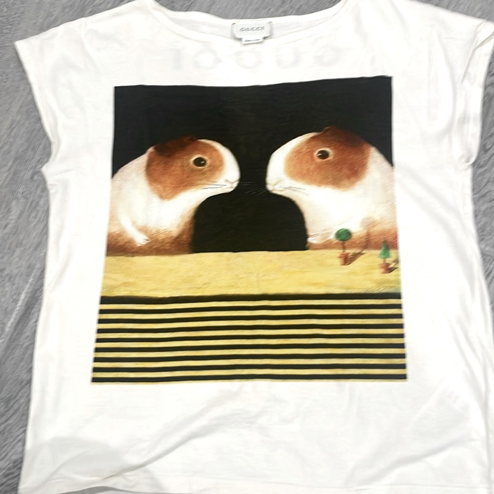 Girls Gucci tee shirt,